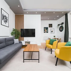 https://blue-aparthotel.krakowhotelspoland.com